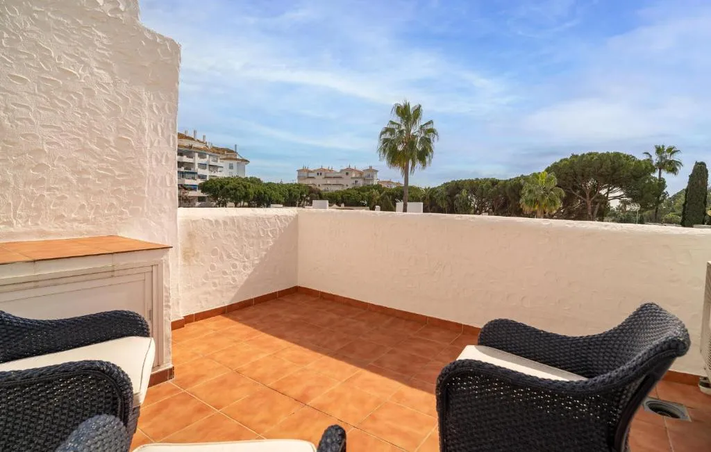 Image 3 of 3 Bedroom Awesome Apartment In Marbella