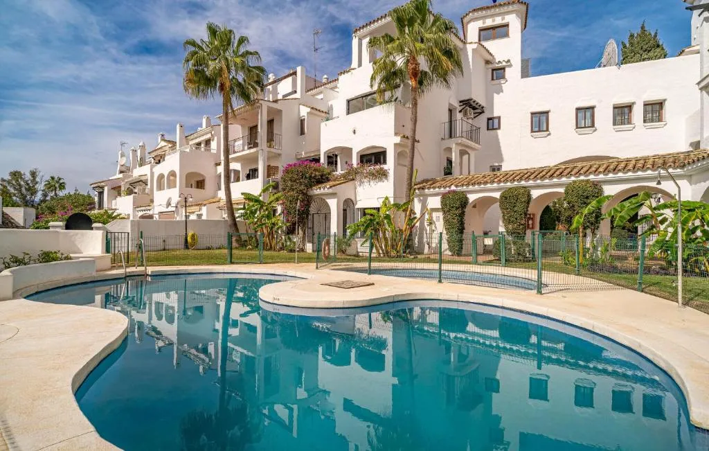 Image 1 of 3 Bedroom Awesome Apartment In Marbella