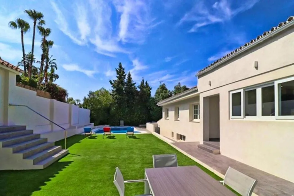 Image 2 of 5 bedrooms chalet with shared pool and wifi at Marbella