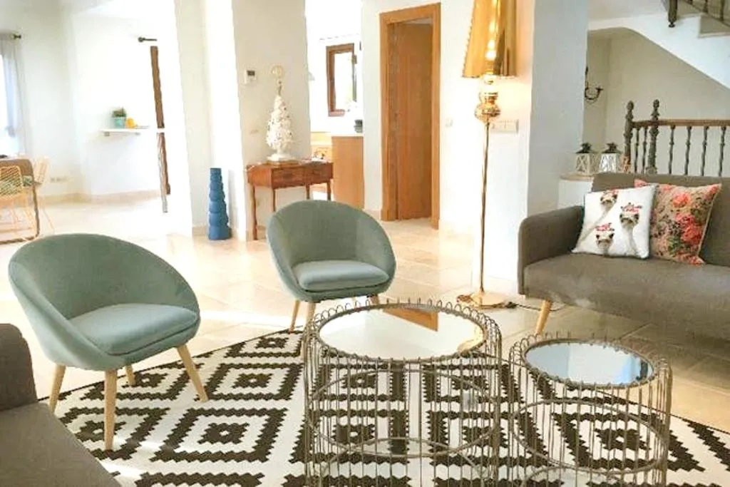 Image 6 of 5 bedrooms villa with private pool jacuzzi and furnished terrace at Marbella
