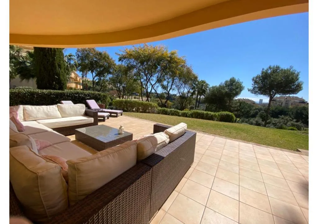 Image 1 of Apartamento en Elviria Hills
