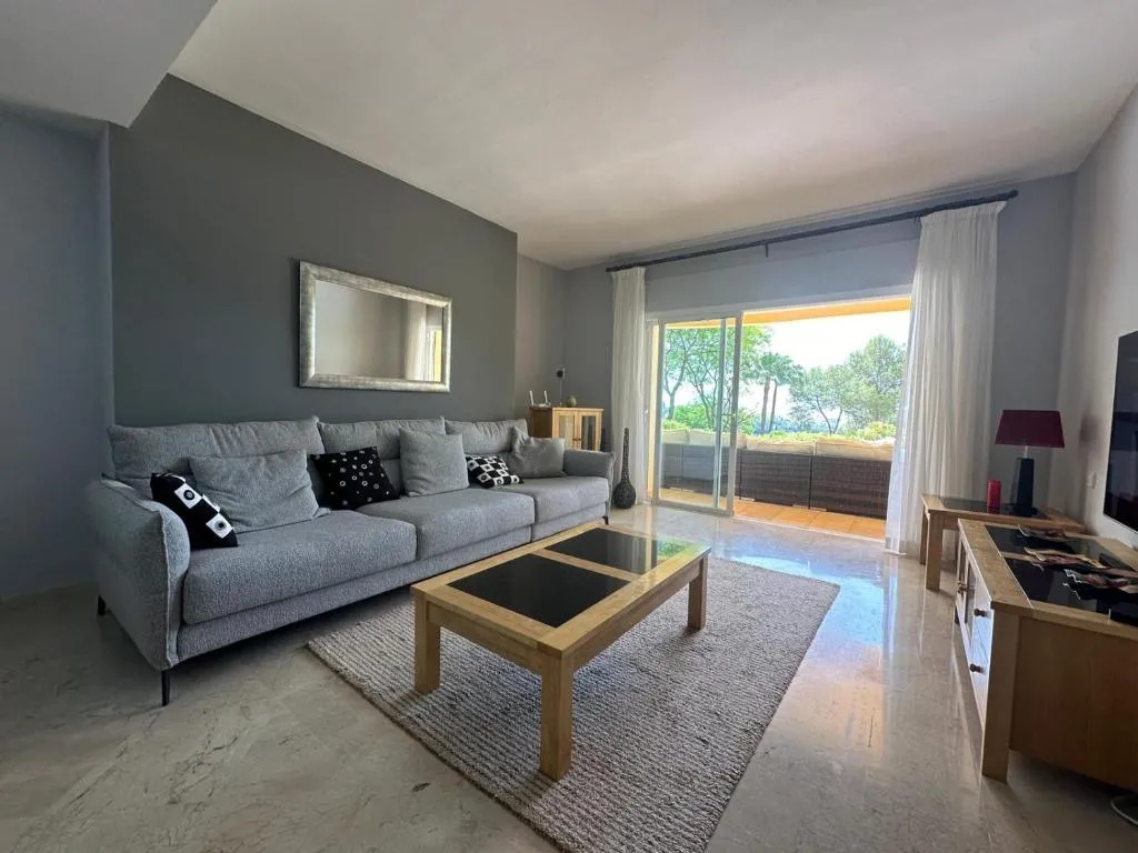 Image 3 of Apartamento en Elviria Hills