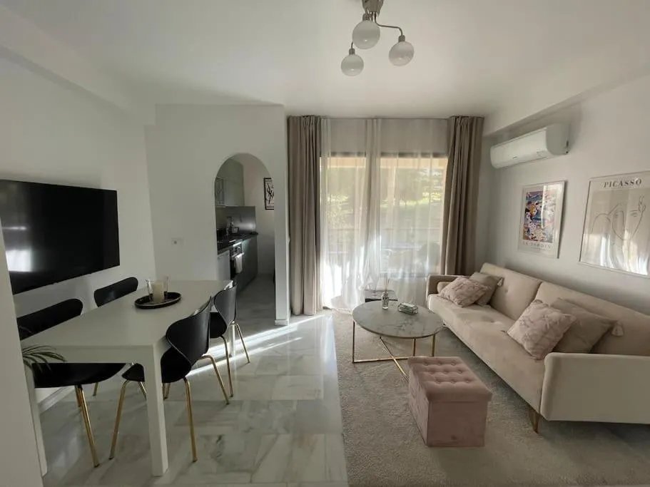 Image 1 of Apartamento en Nueva Andalucía