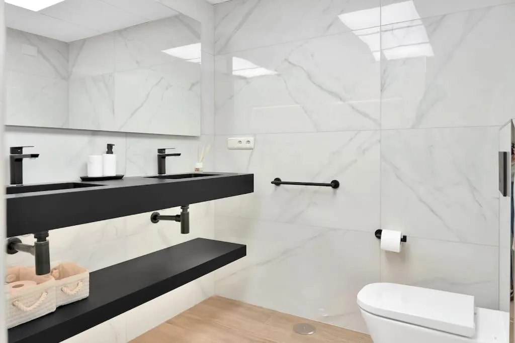 Image 6 of Apartamento en primera linea de golf con piscina – LOS CARTUJANOS 4 2 B