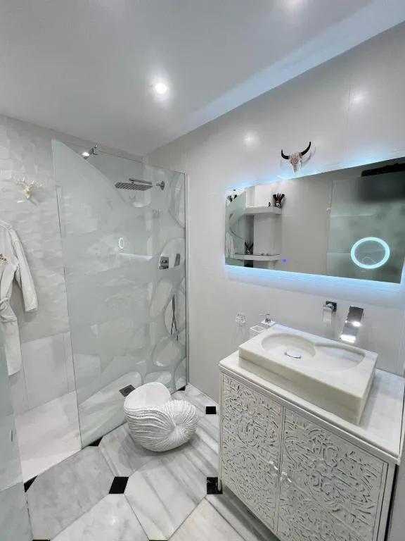 Image 4 of FASCINANTE Hogar en Cabo Pino en MARBELLA