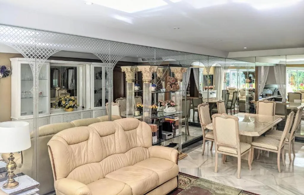 Image 3 of GRAN MARBELLA APARTMENTS by Coral Beach
