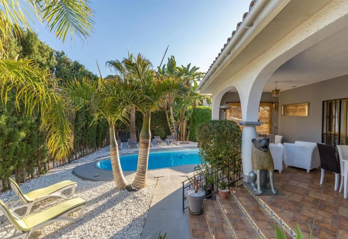 Image 3 of Holiday villa for rent in Marbella