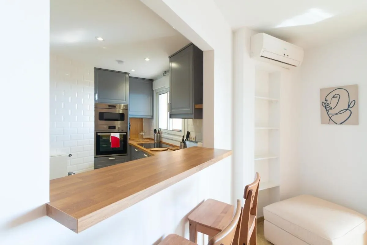 Image 4 of Large Apartment Marbella del Mar