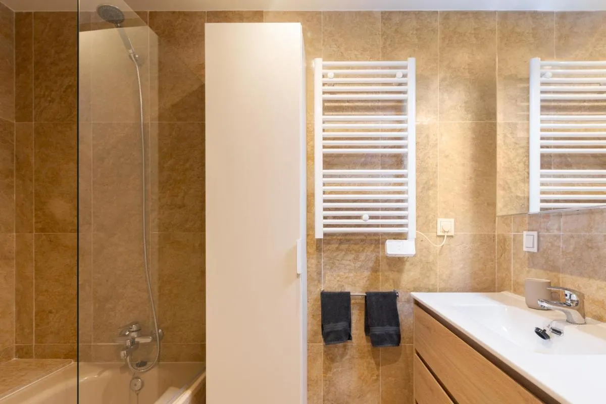 Image 2 of Large Apartment Marbella del Mar