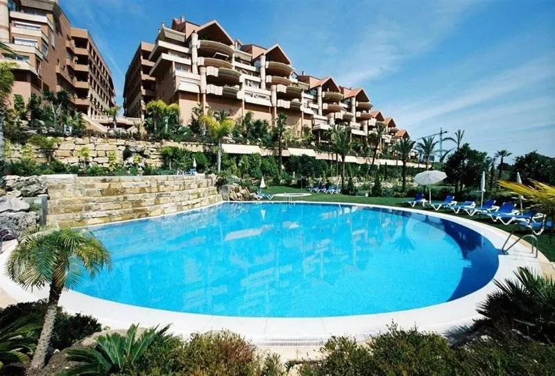 Image 3 of Magna Marbella – Luxurious flat close to Puerto Banús by easyBNB