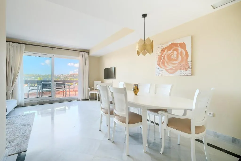 Image 2 of Penthouse Nueva Andalucia