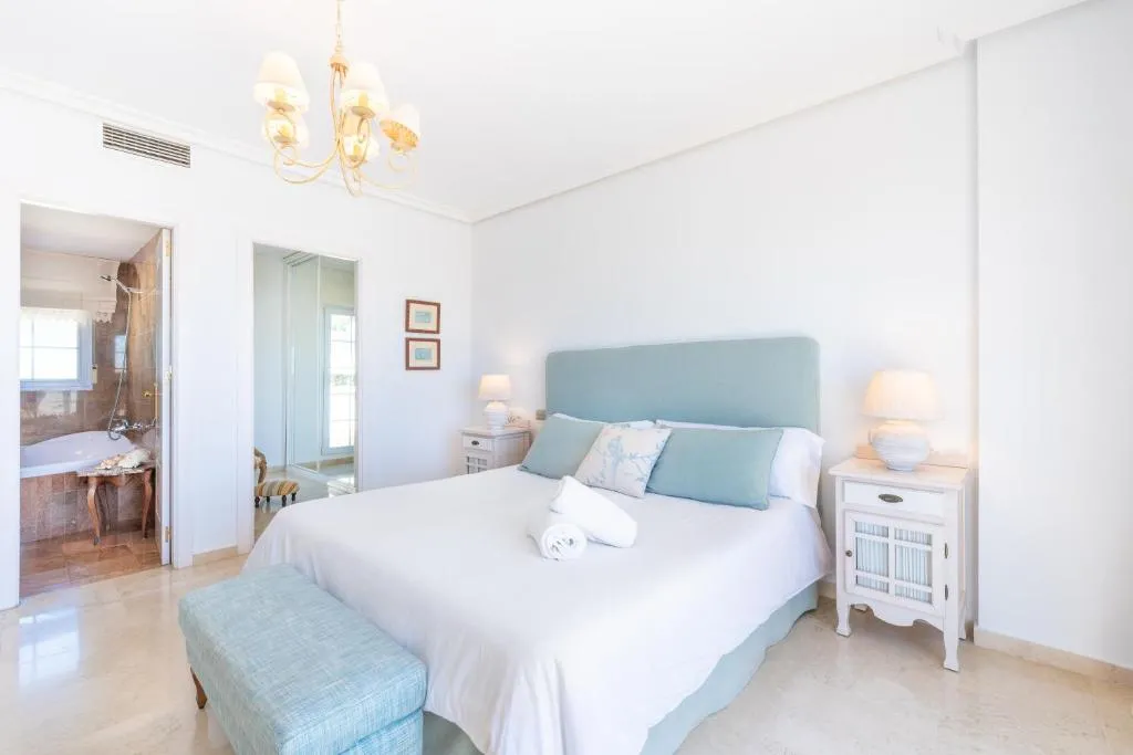 Image of Spectacular Penthouse Puente Romano
