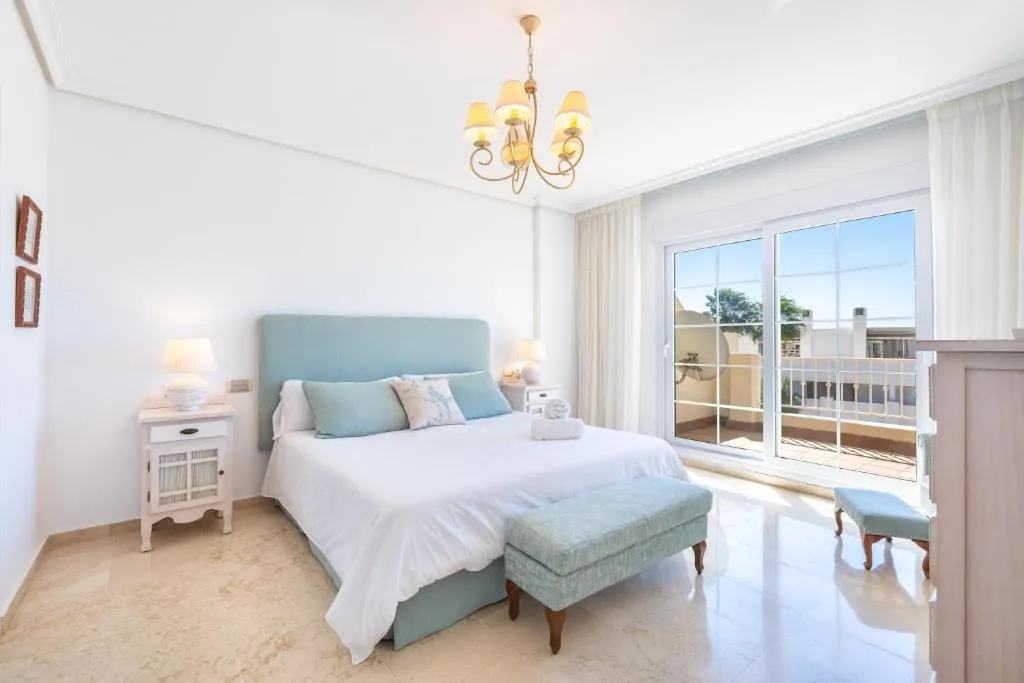 Image 2 of Spectacular Penthouse Puente Romano