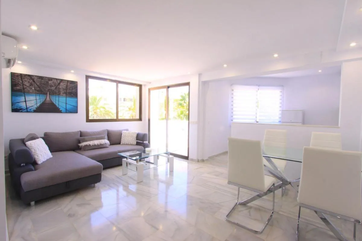 Image 2 of 1094 modern duplex penthouse on the beach