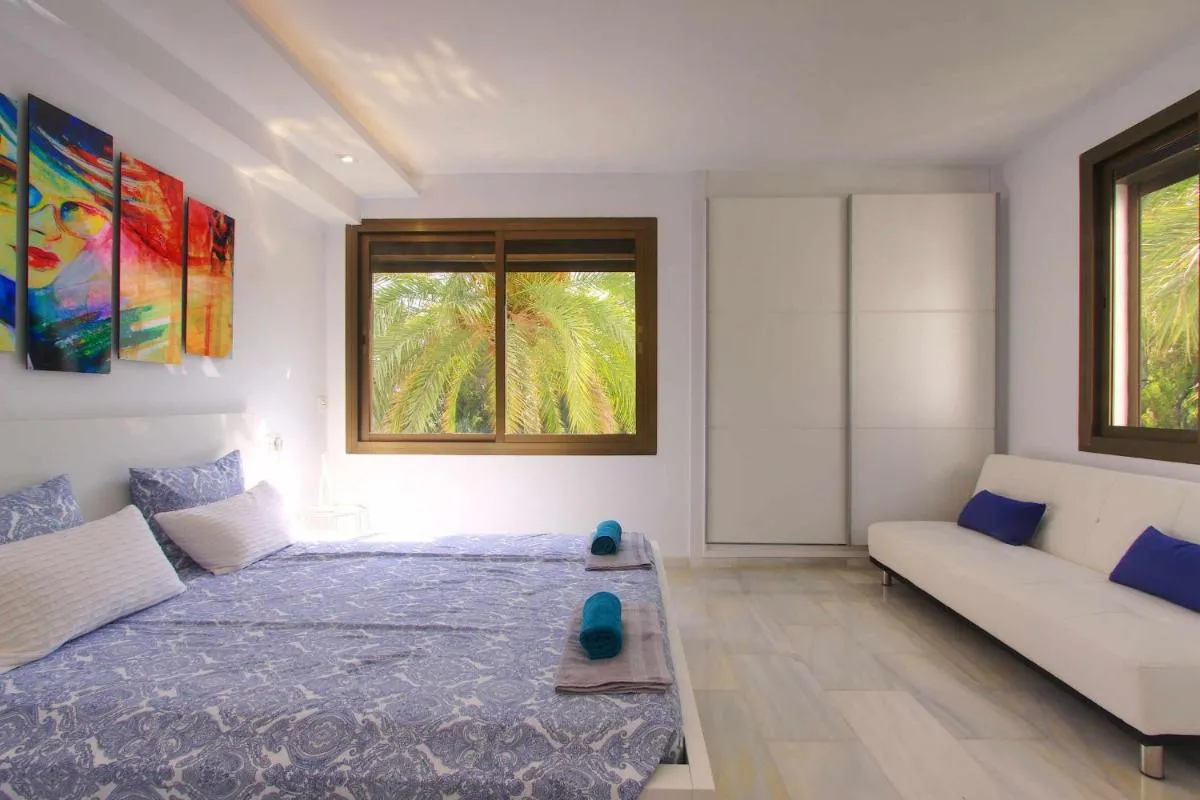 Image 6 of 1094 modern duplex penthouse on the beach