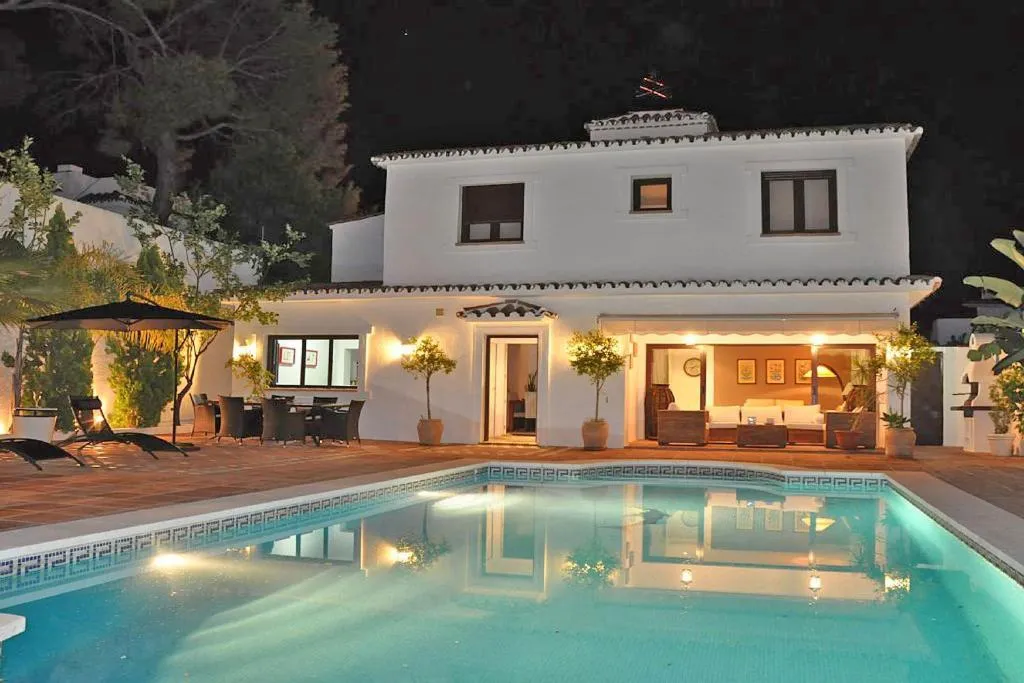 Image of 1102 Villa with pool ,lounge, BBQ ,direkt in Marbella