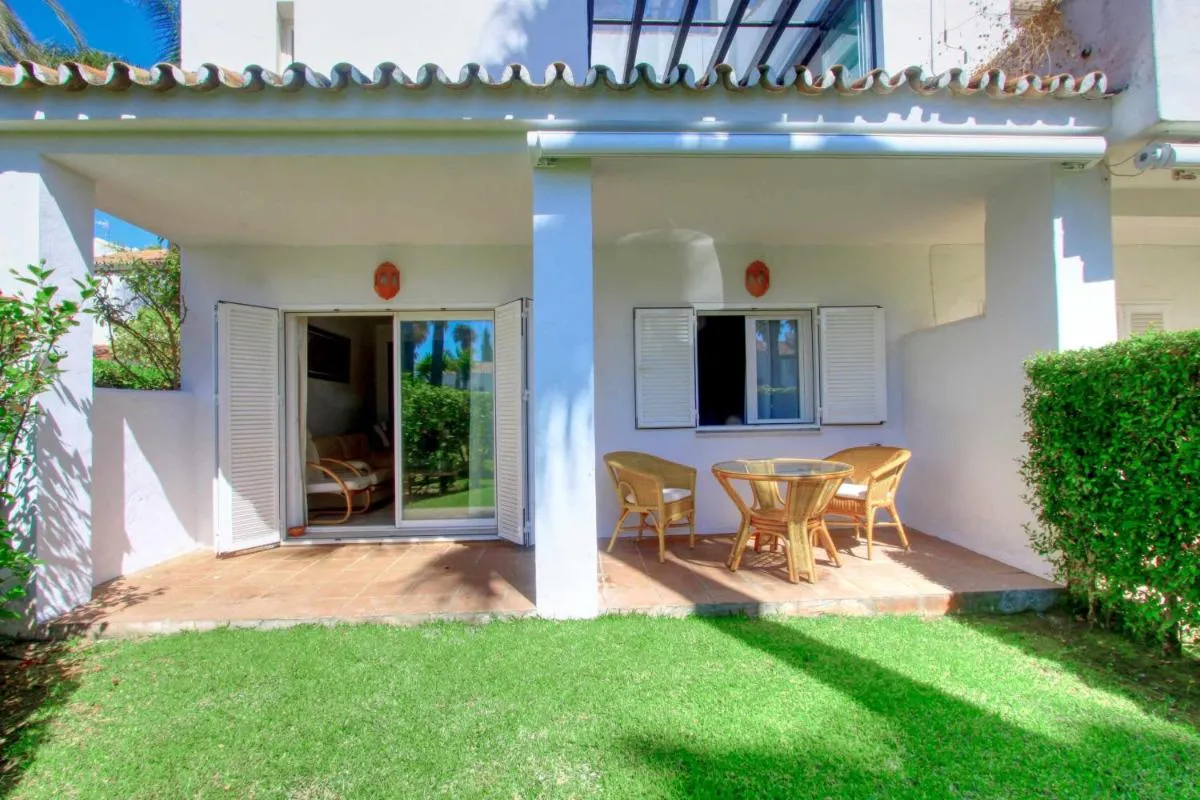 Image 3 of 1176 beach front 2 pools bahia