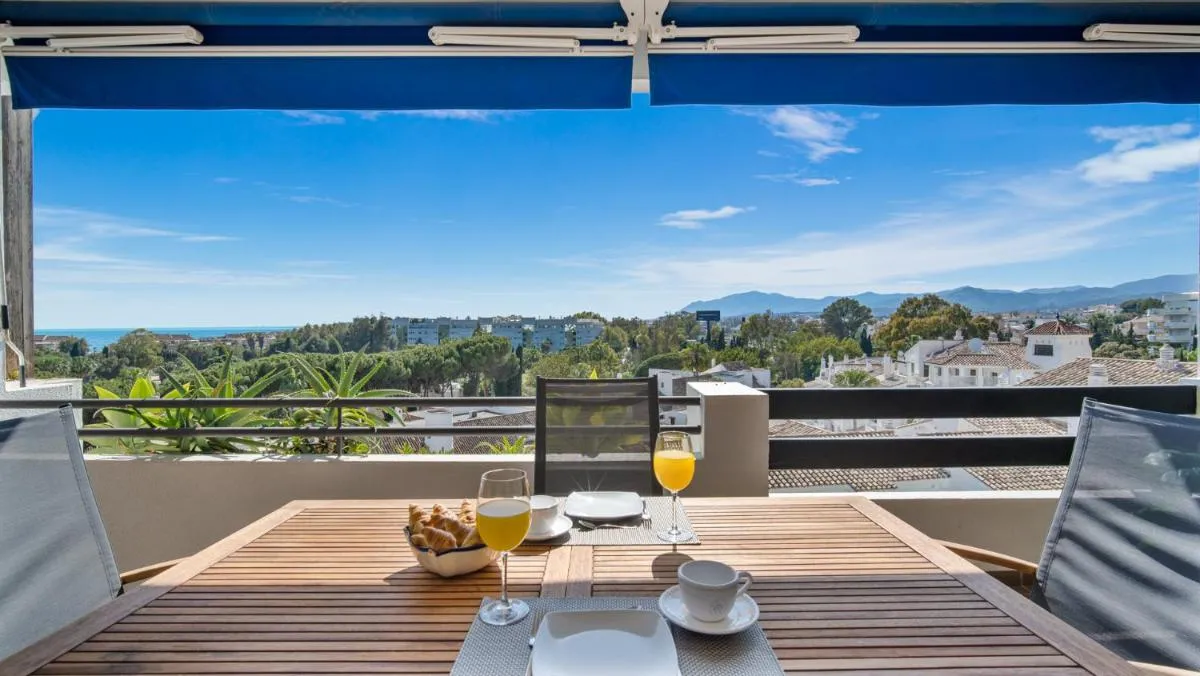 Image 2 of 1 Bedroom Apartment, with Sea Views, in Medina Garden – Puerto Banús