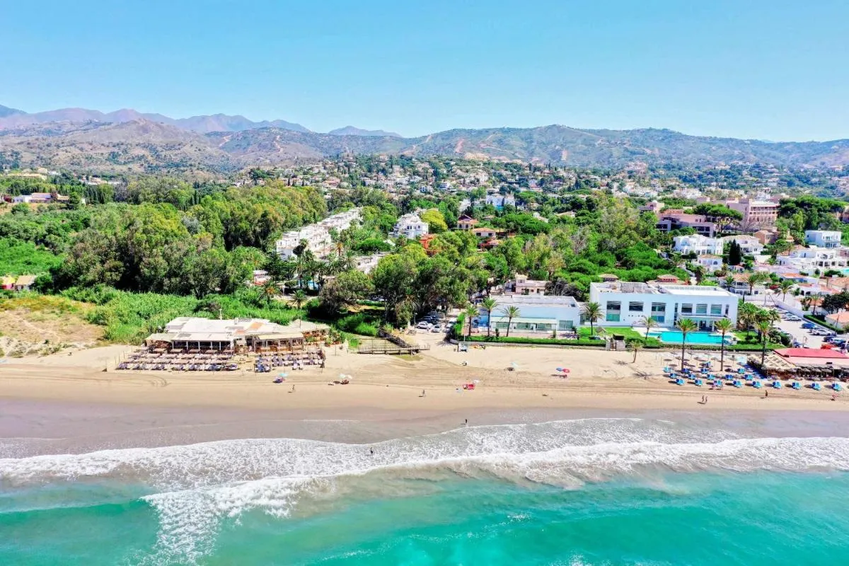 Image 3 of 2035 golden beach modern