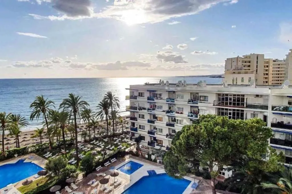 Image 4 of 2 Bed Sea View in Marbella SKOL