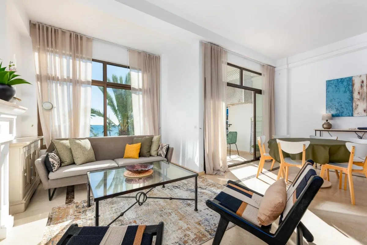 Image 2 of 2 Bed Sea View in Marbella SKOL