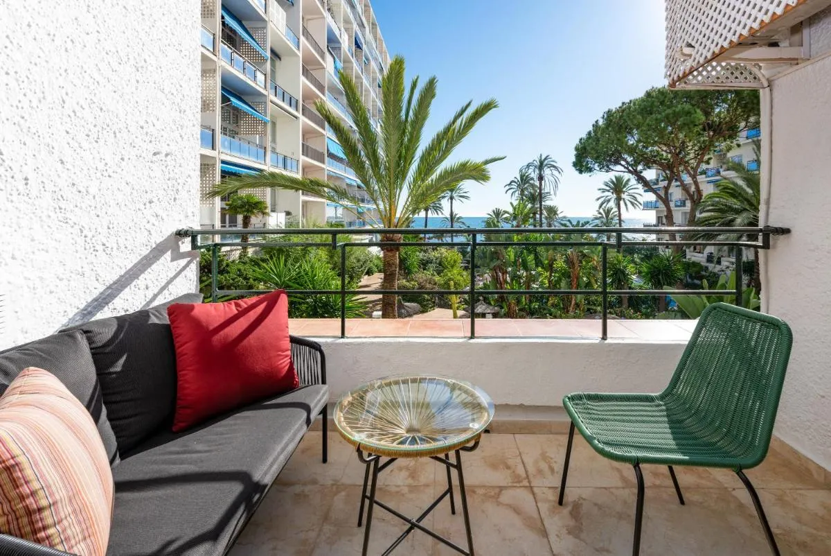 Image 3 of 2 Bed Sea View in Marbella SKOL