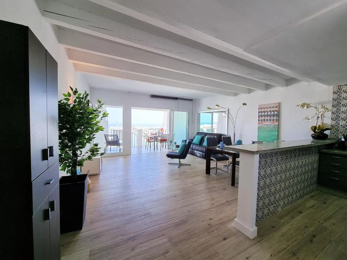 Image 1 of 2 Bedroom Frontline Puerto Banús BEST views RDR299