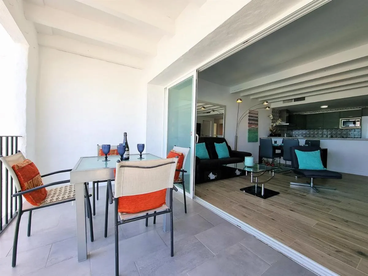 Image 2 of 2 Bedroom Frontline Puerto Banús BEST views RDR299