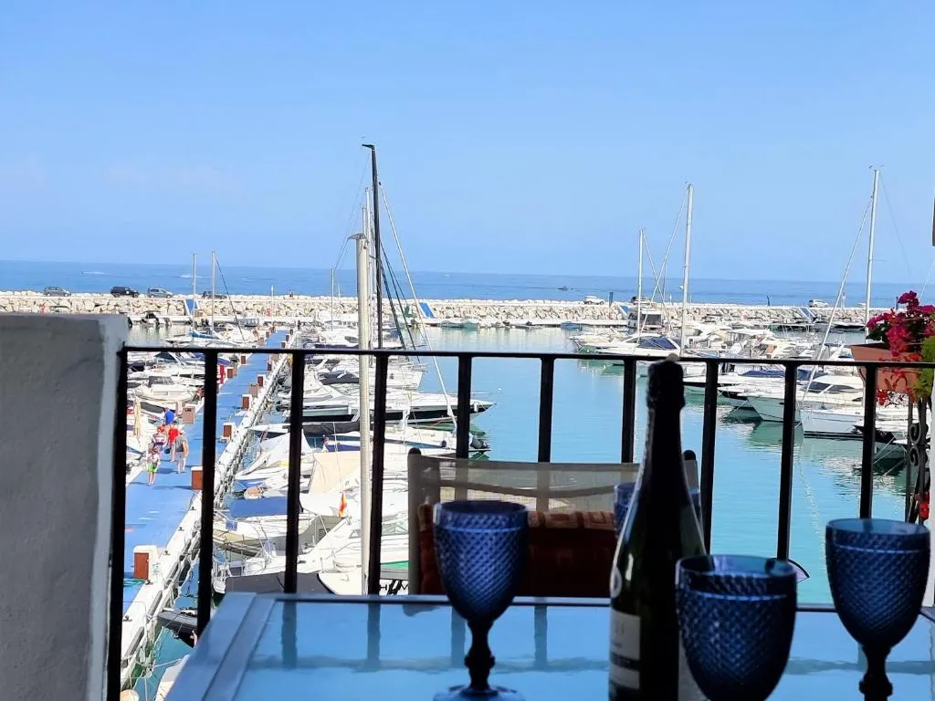 Image of 2 Bedroom Frontline Puerto Banús BEST views RDR299