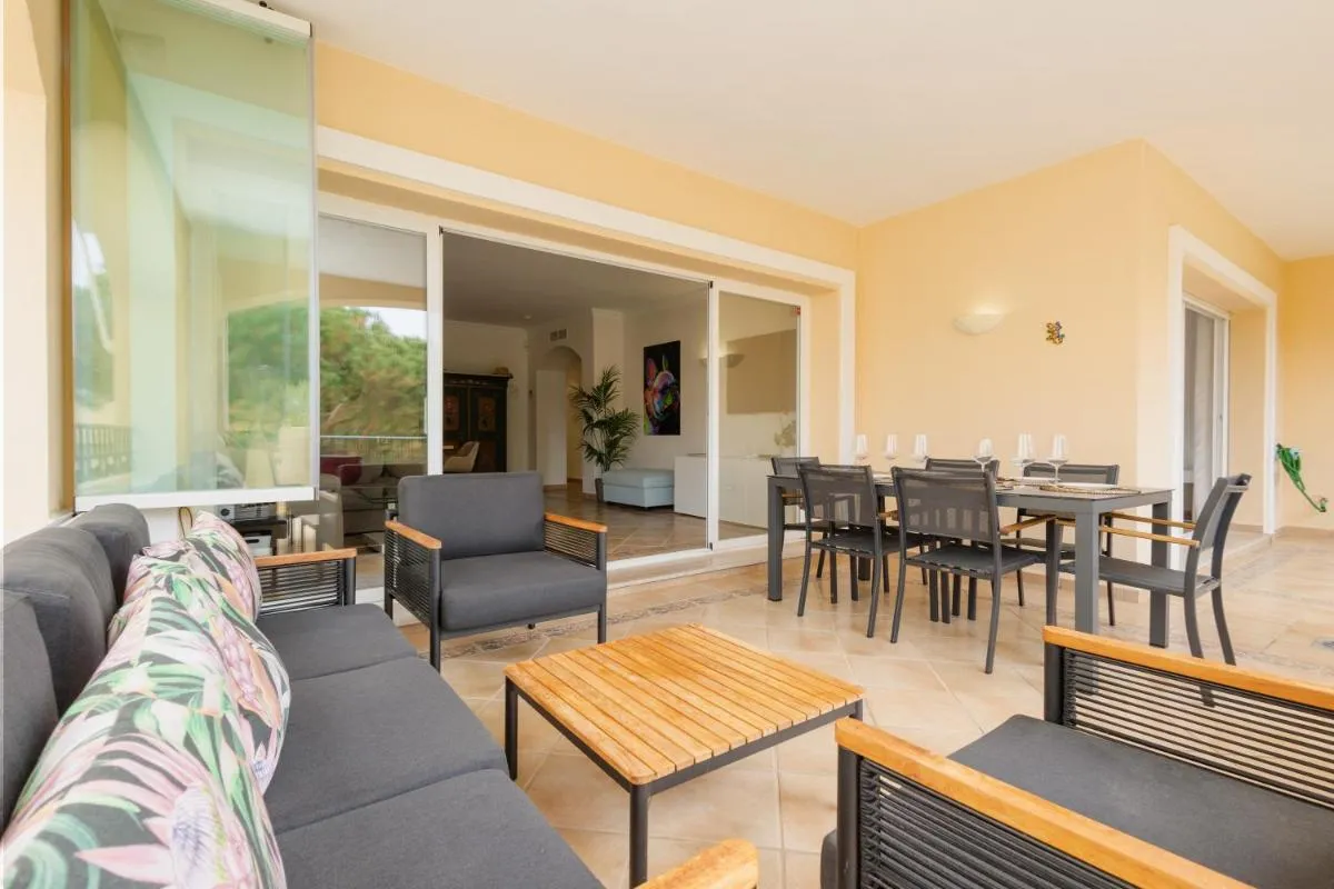Image 1 of 2 bedroom apartment next to the beach in Elviria, Marbella