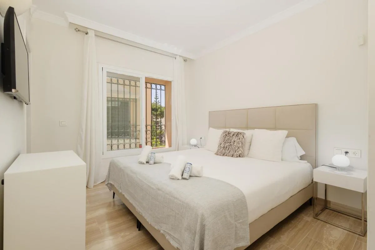 Image 4 of 2 bedroom apartment next to the beach in Elviria, Marbella