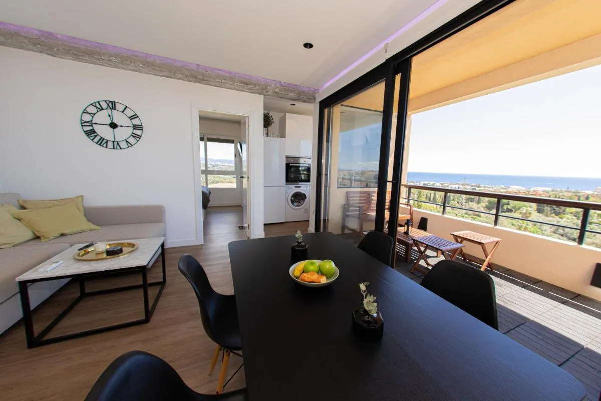 Image 6 of AMAZING APARTMENT WITH STUNNING VIEWS