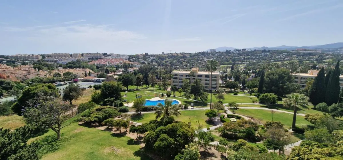 Image 2 of AMAZING APARTMENT WITH STUNNING VIEWS