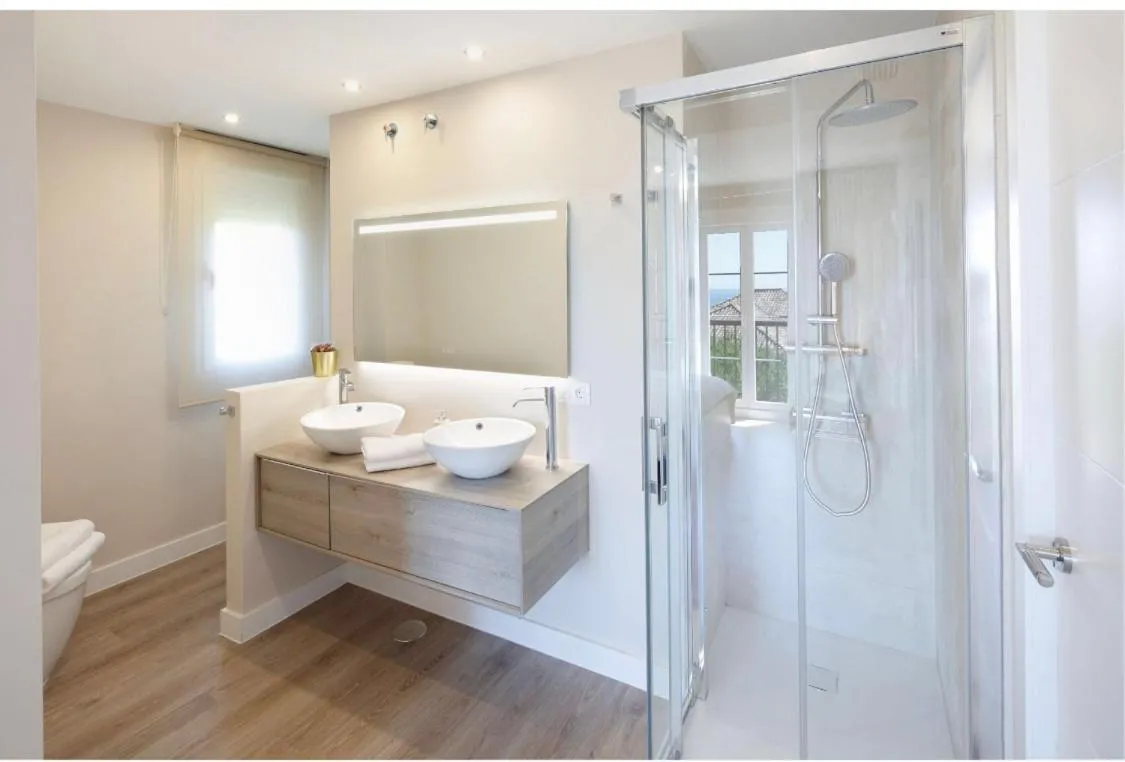 Image 3 of AMAZING DUPLEX NEXT TO THE BEACH IN MARBELLA