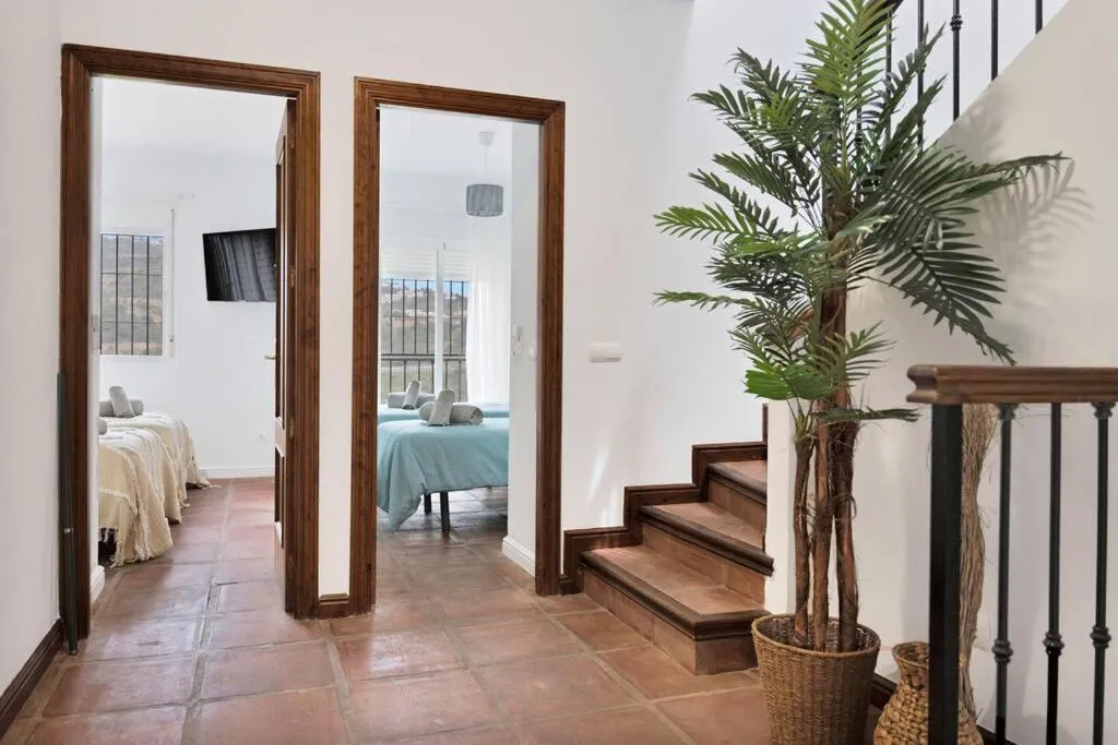 Image 1 of Adosado con solarium y piscina en Marbella Este – VISTAMAR 16