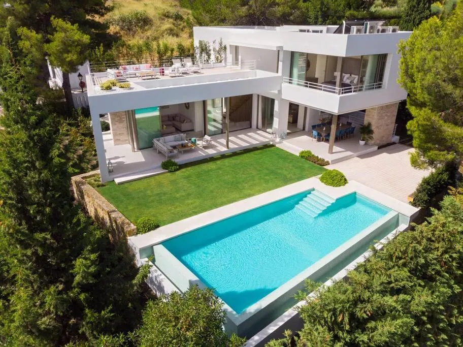 Image of Amazing modern villa located mins from beach RDR234