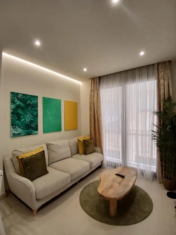 Image of Antika Marbella 1A