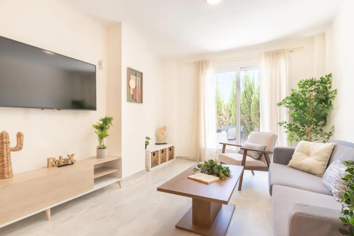 Image 2 of Apartamento Altos de Banús lV