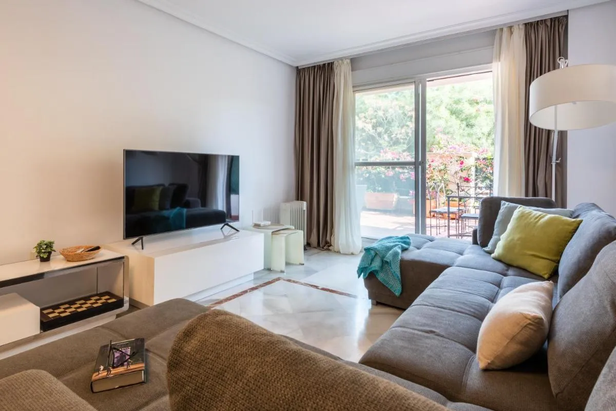 Image 3 of Apartamento Lorcrimar Banús l