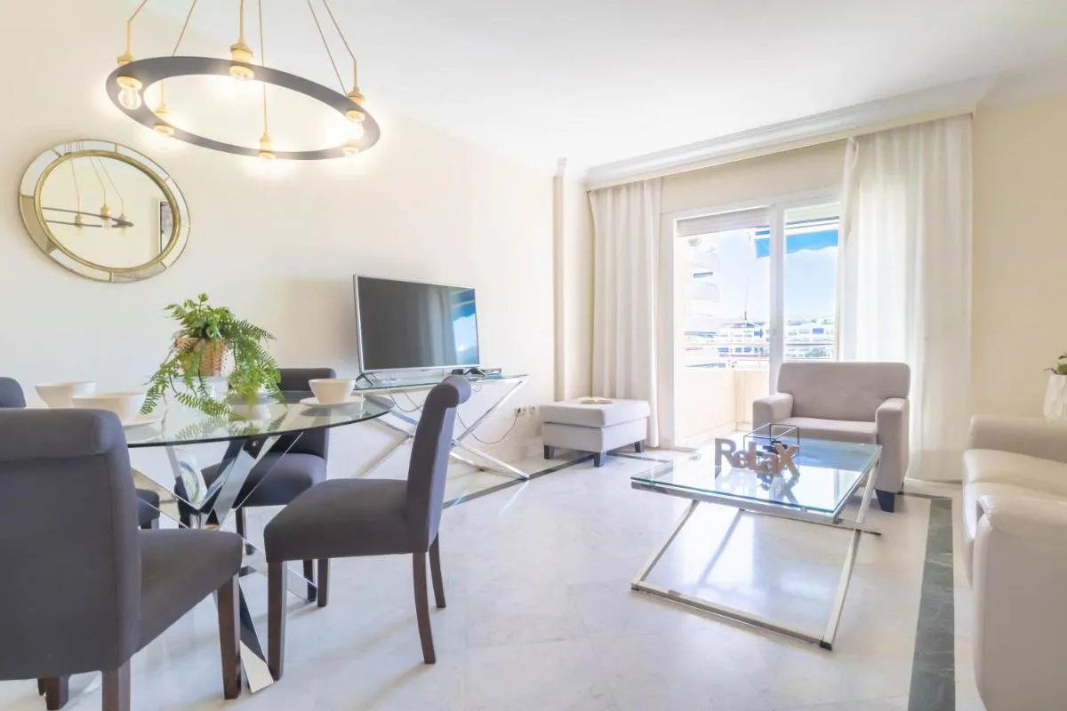 Image 3 of Apartamento Marina Banús l