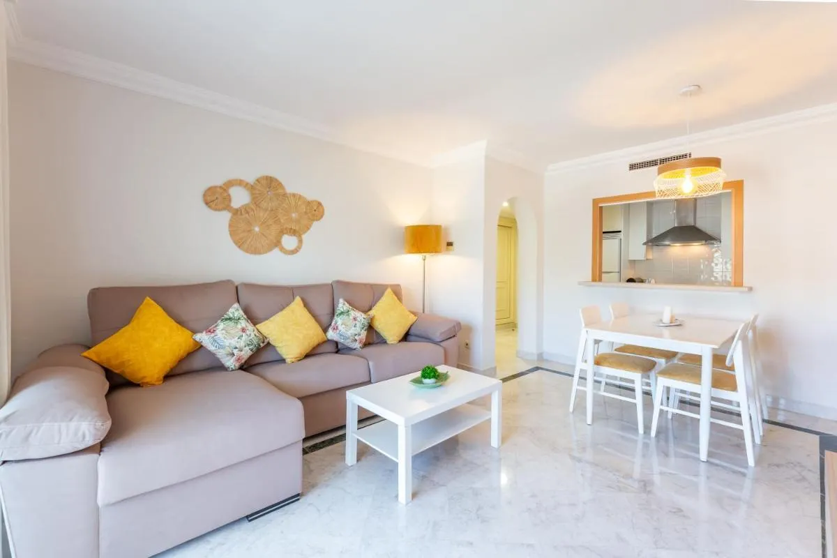 Image 4 of Apartamento Marina Banús ll