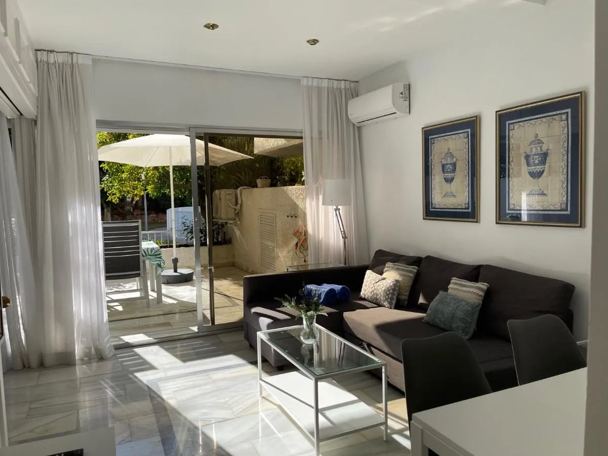 Image 4 of Apartamento PLANTA JARDÍN CON GRAN TERRAZA, SOLEADO 132