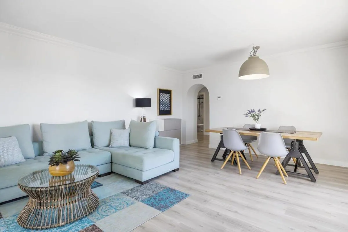 Image 1 of Apartamento Puerto Banús con Parking & piscina.