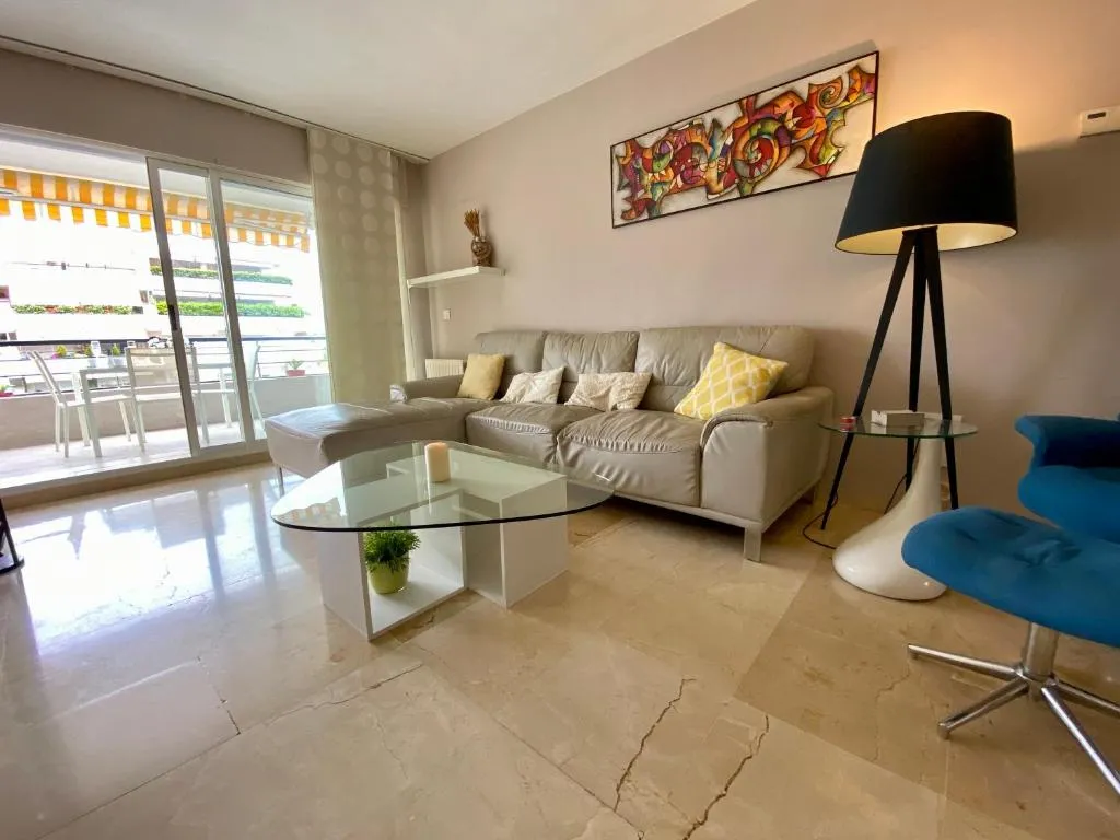 Image of Apartamento con vistas y terraza en Guadalmina MAD
