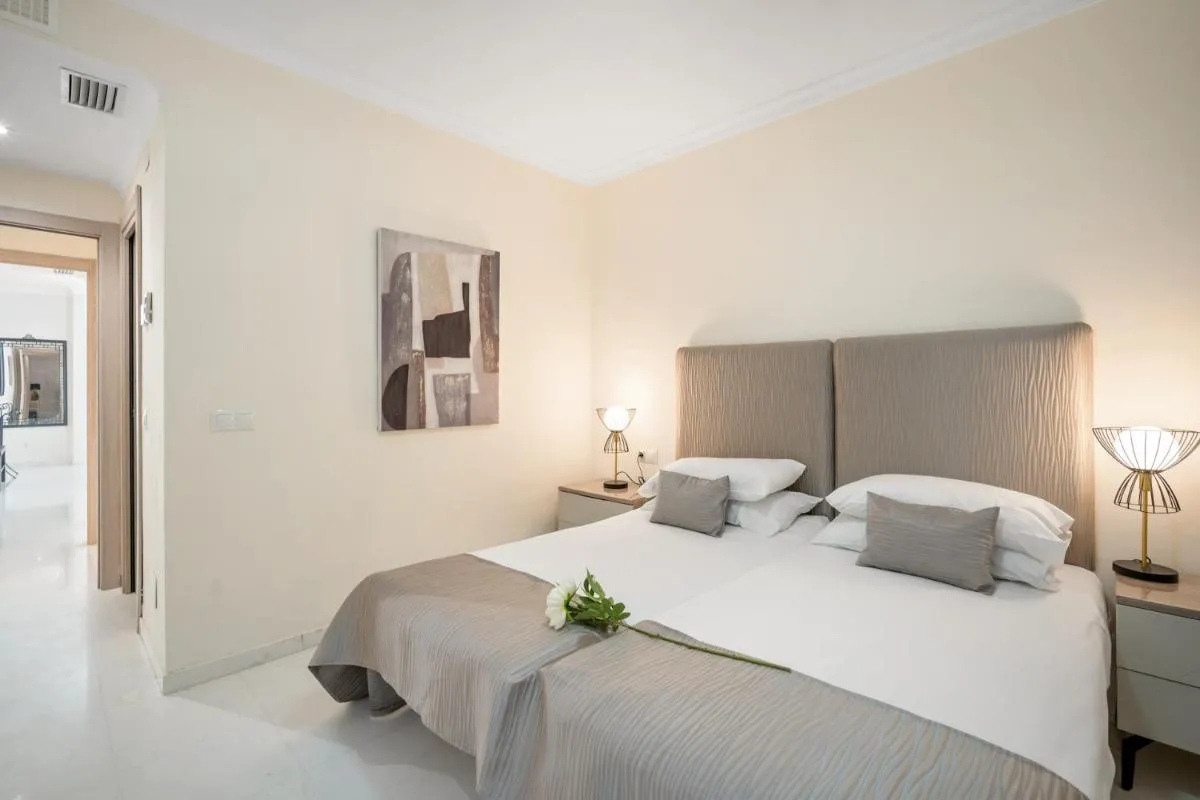 Image 5 of Apartamento de 2 dormitorios en Las Gaviotas – Puerto Banús
