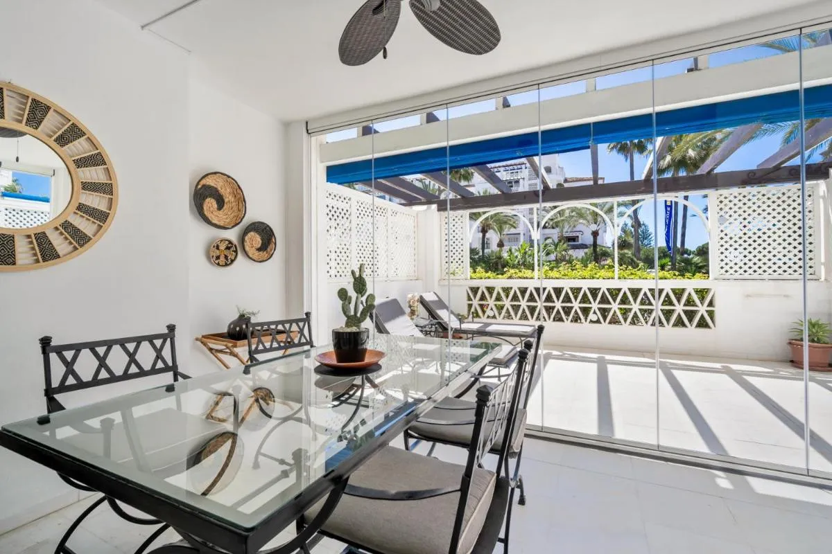 Image 4 of Apartamento de 2 dormitorios en Las Gaviotas – Puerto Banús