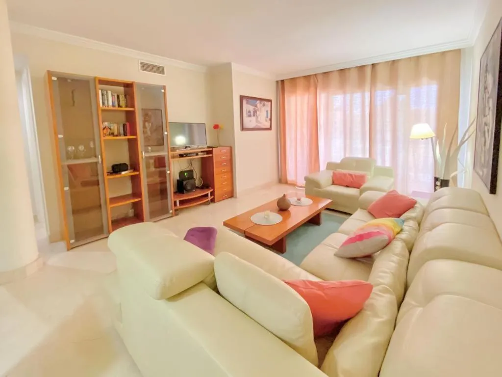 Image 4 of Apartamento en Los Patios de Santa Maria Golf