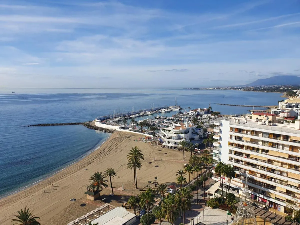 Image 2 of Apartamentos Mediterraneo