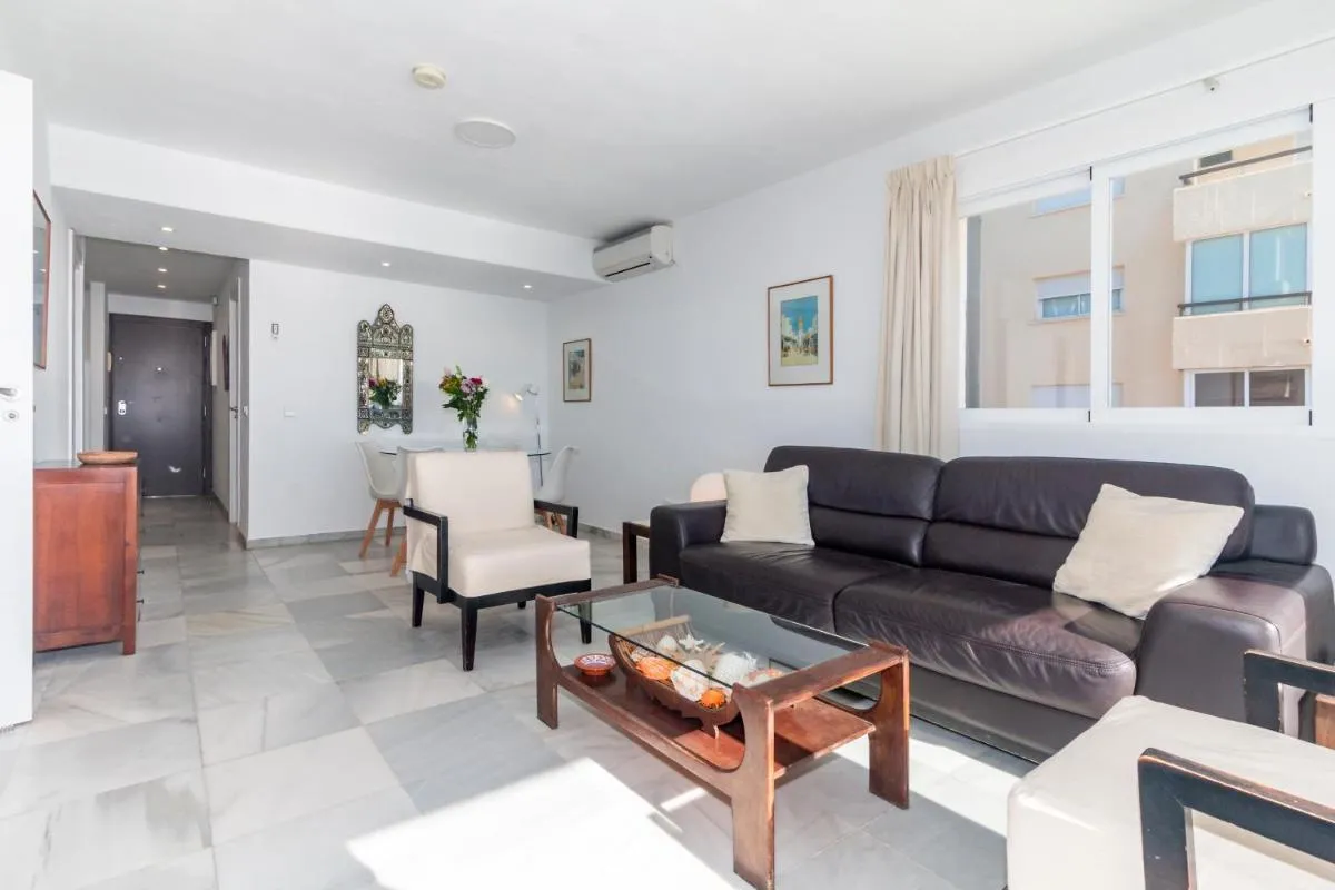 Image 4 of Apartment Facing the Sea and Marina