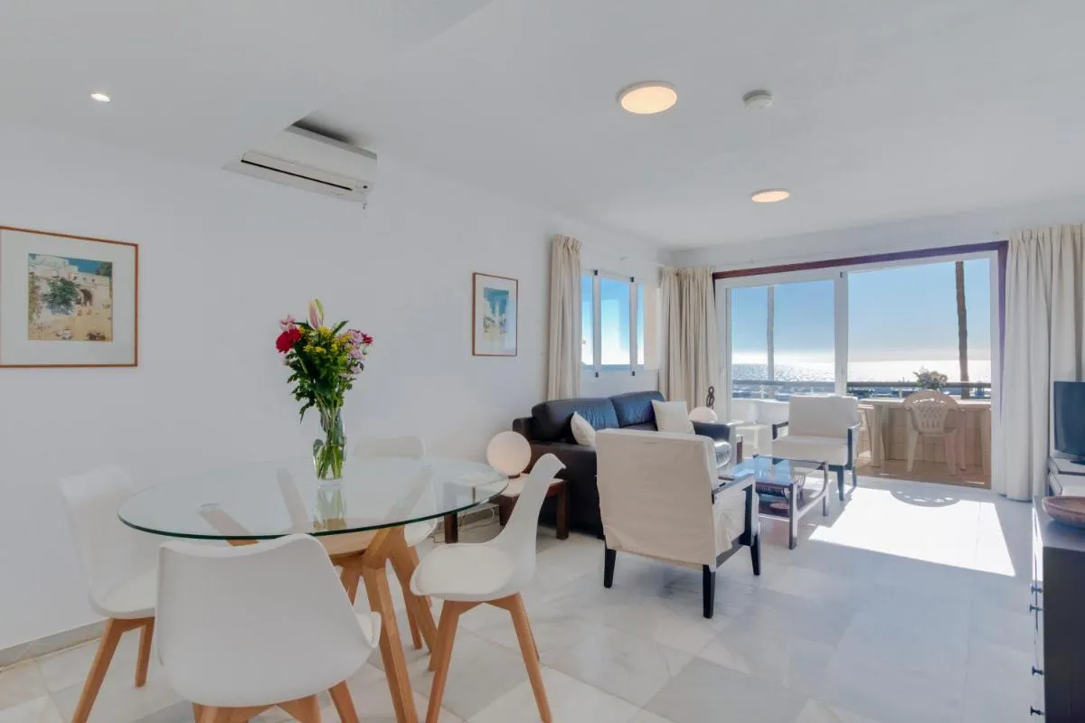Image 3 of Apartment Facing the Sea and Marina